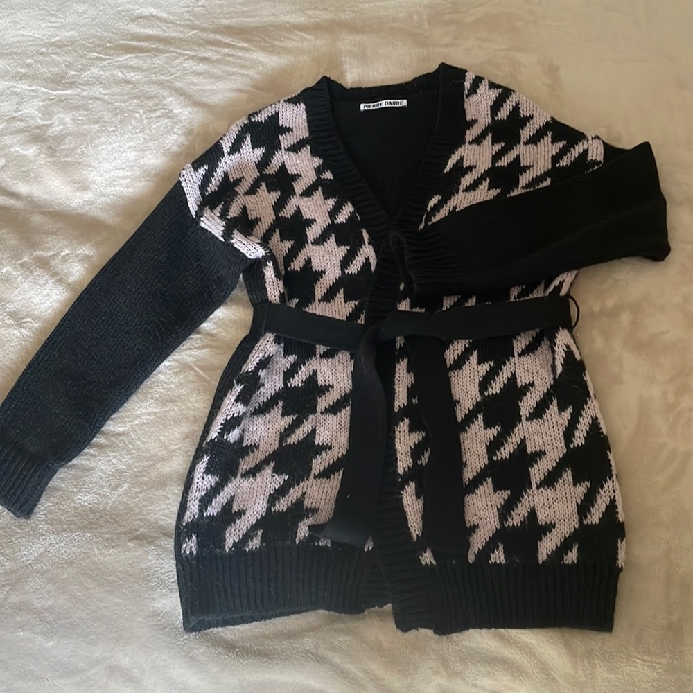 Wool Cardigan with houndstooth pattern black by Pierre Darre